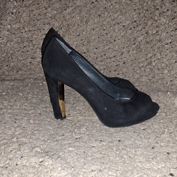 STUART WEITZMAN-Black Suede Peep Toe Pumps-Gold Inner Heel-Sz 8.5-Excellent - Picture 5 of 8